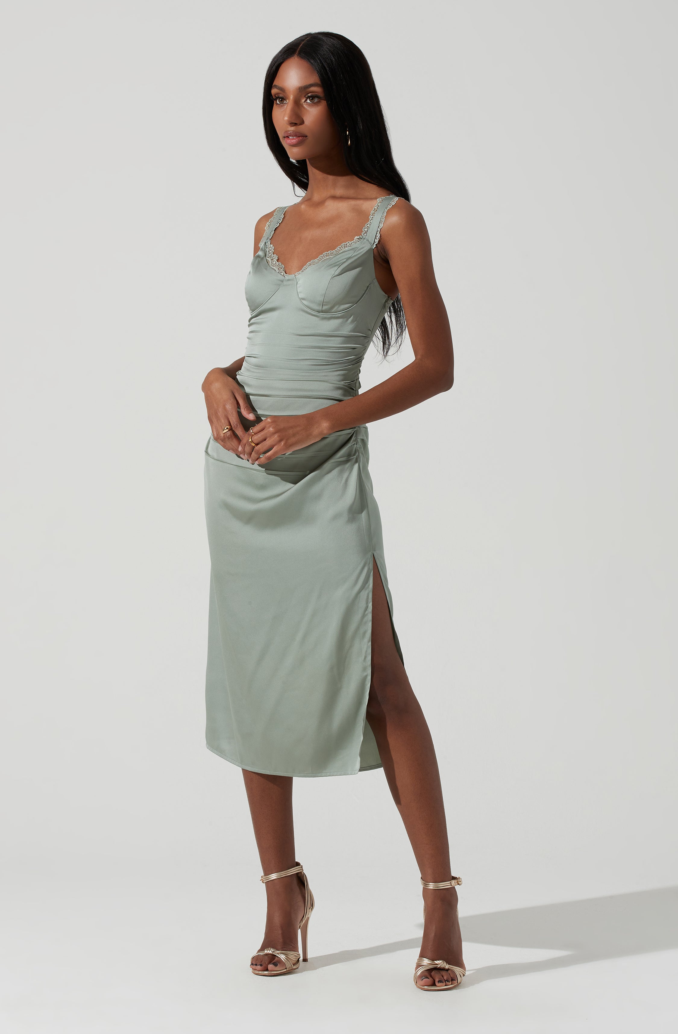 Alva Lace Trim Midi Dress - Ruched Style