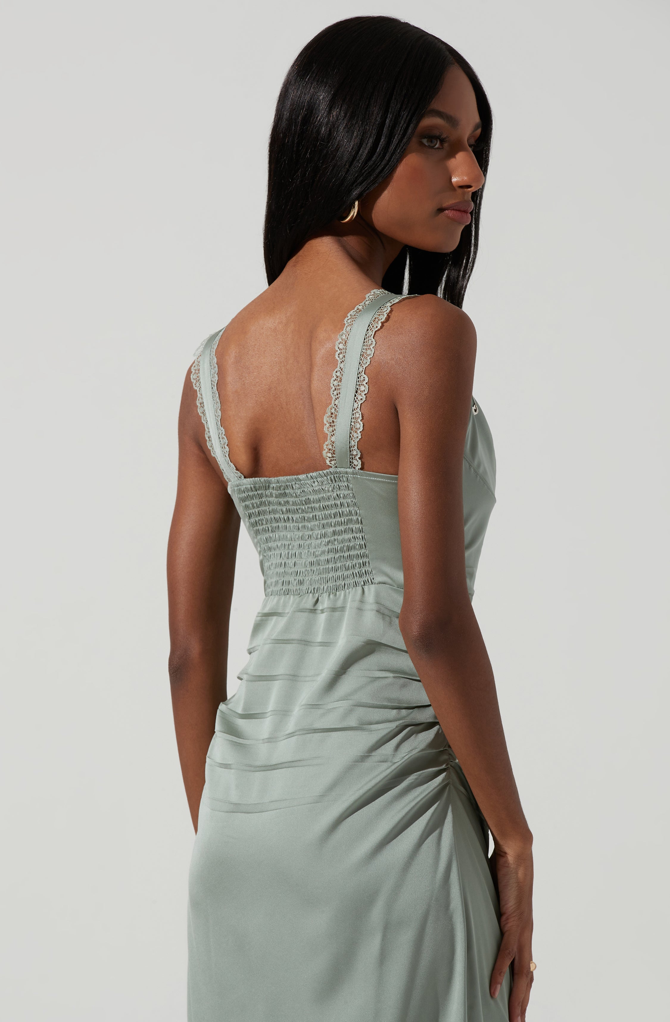 Alva Lace Trim Midi Dress - Ruched Style