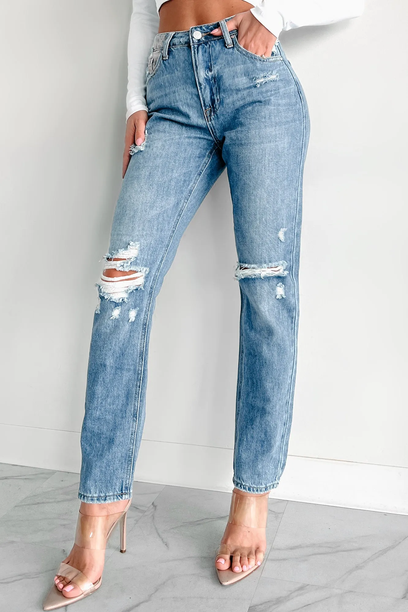 ARCHIE HIGH RISE DISTRESSED GIRLFRIEND JEANS (MEDIU