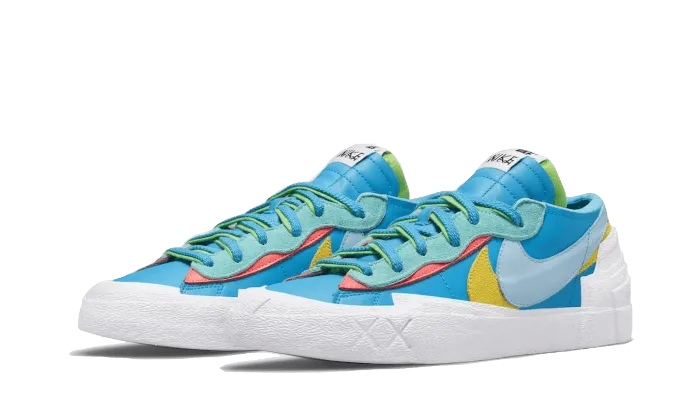 Blazer Low Sacai Kaws Blue Sneakers