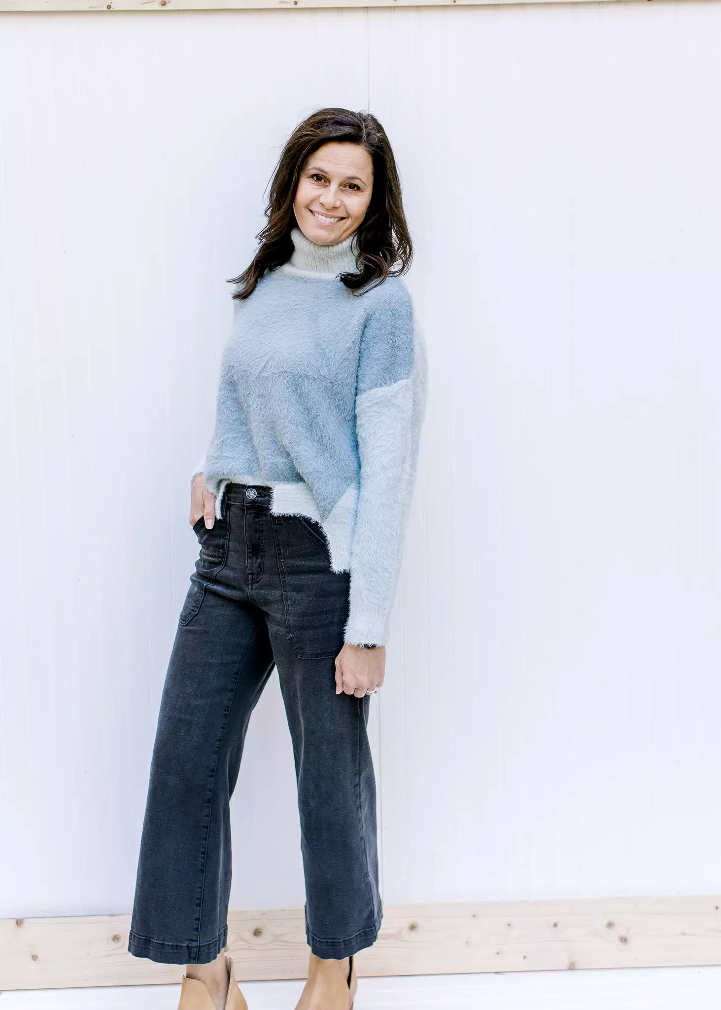 Blue Gray Contrast Sweater - Search Result: Stylish Blue Gray Sweater with a Striking Contrast