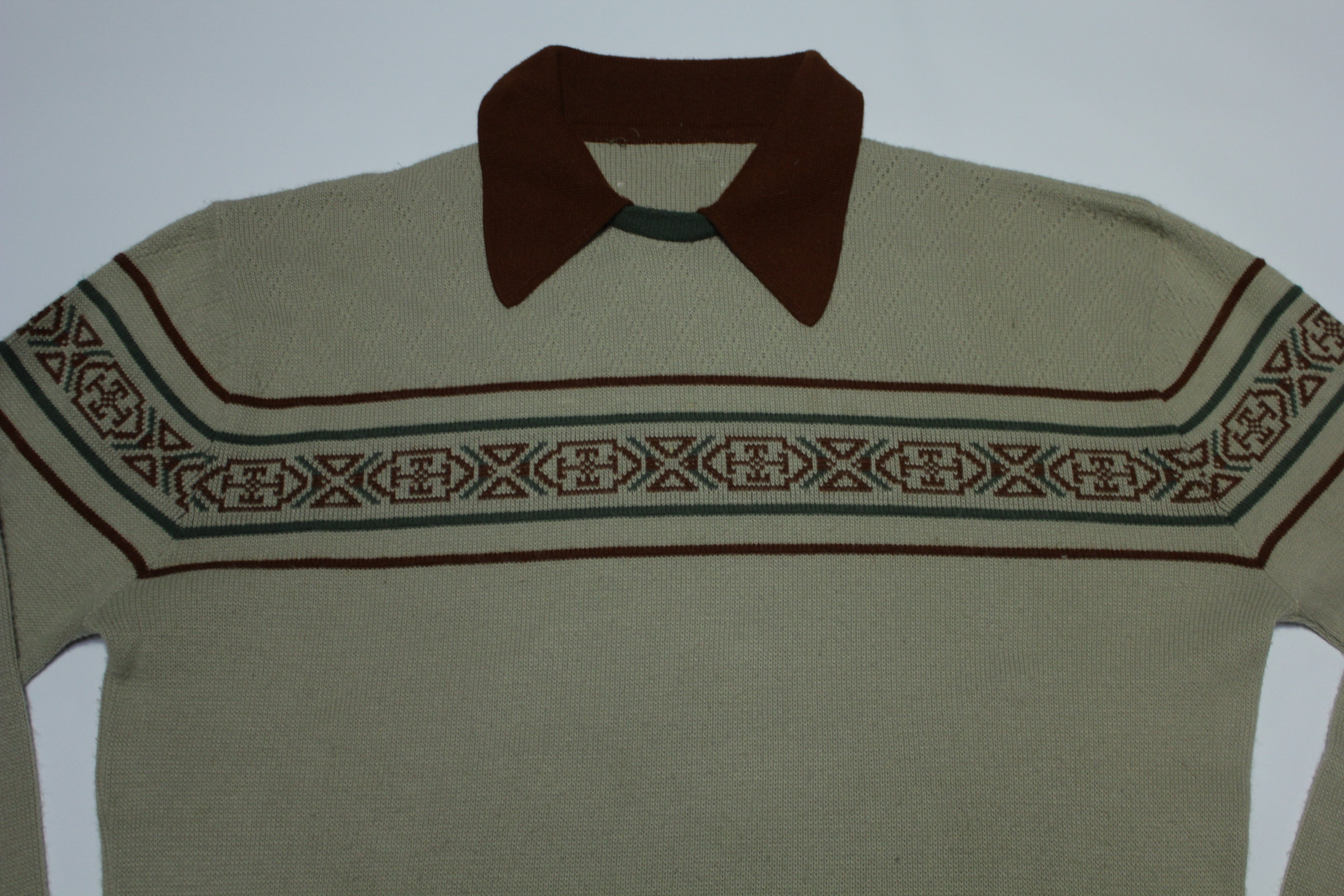 Brown Collar 1960s Family Photo Sweater