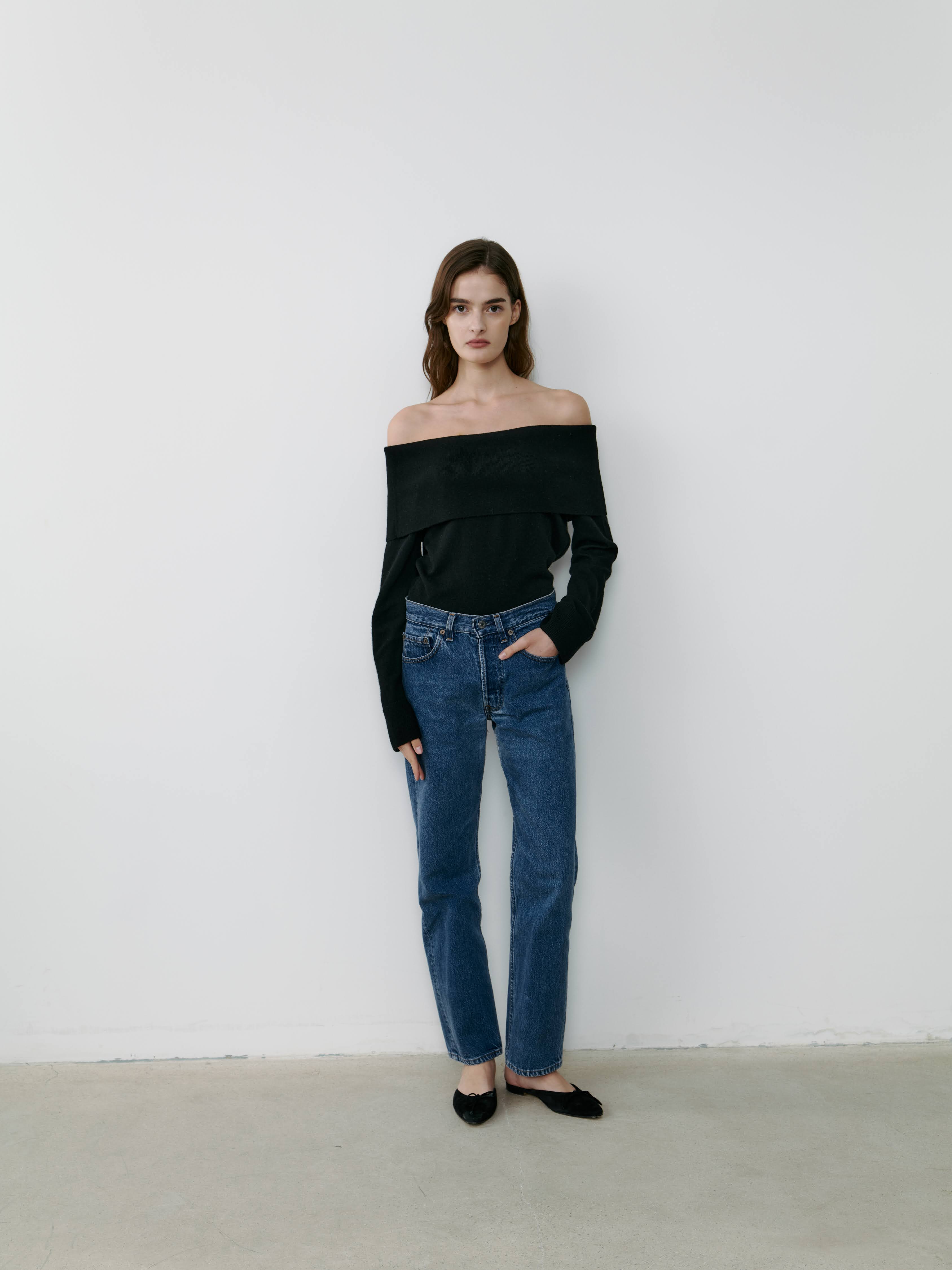 Cashmere off shoulder black