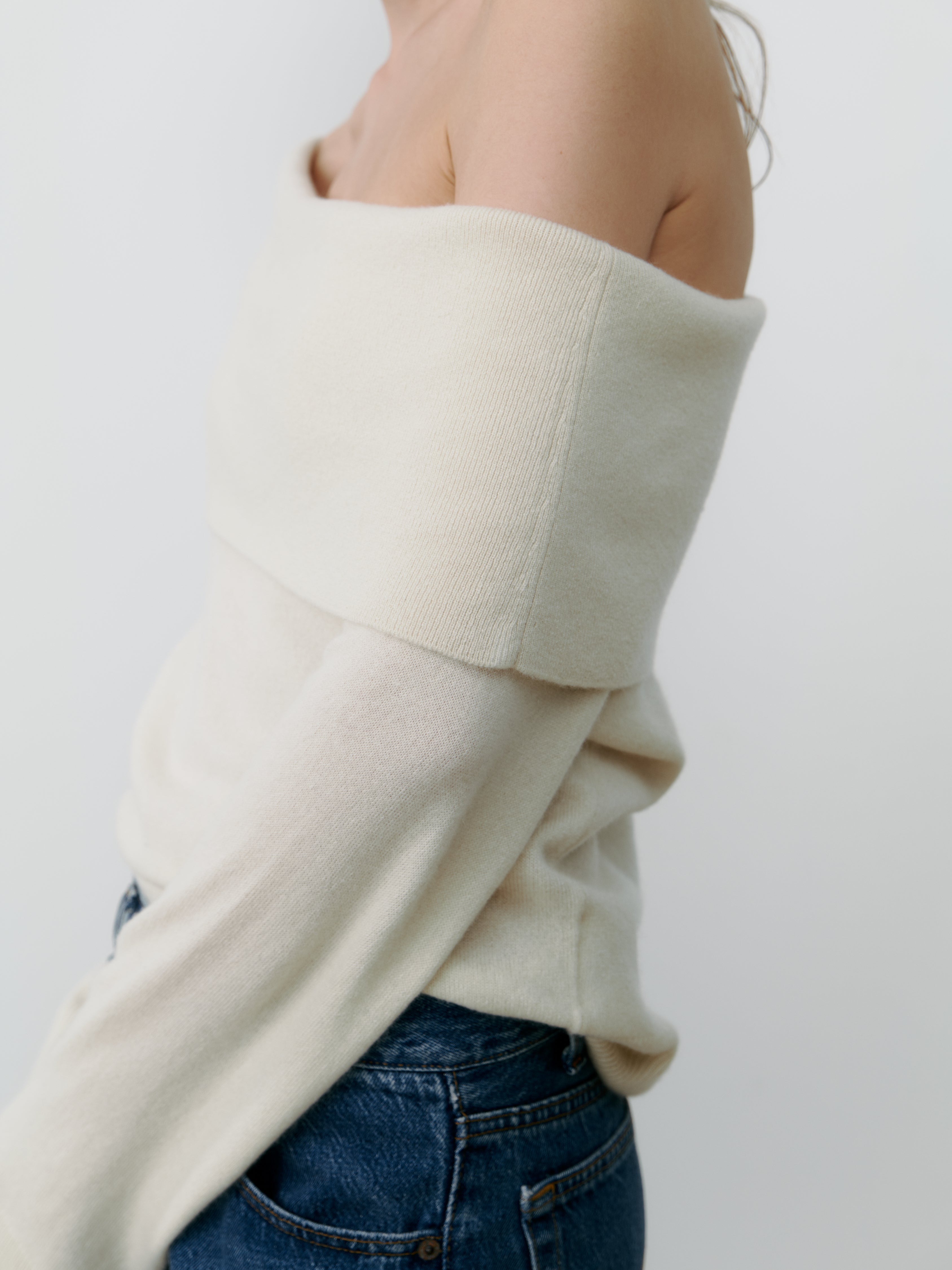 Cashmere Off Shoulder Sweater - Eco White.