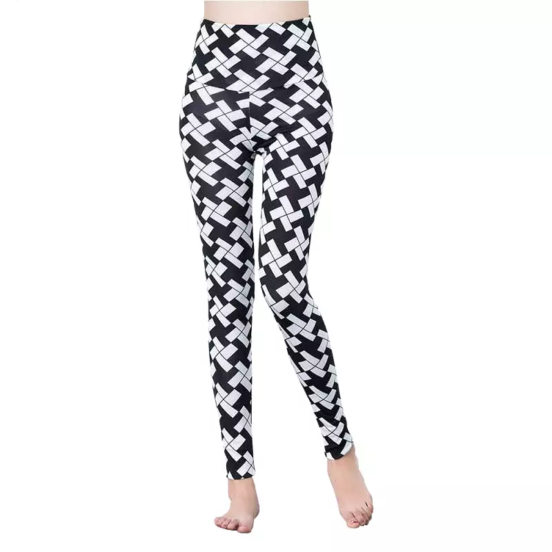 Casual Slimming Striped Leggings - Black and White Grid Pattern