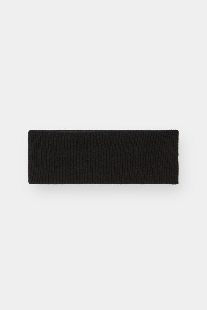 Classic black headband.