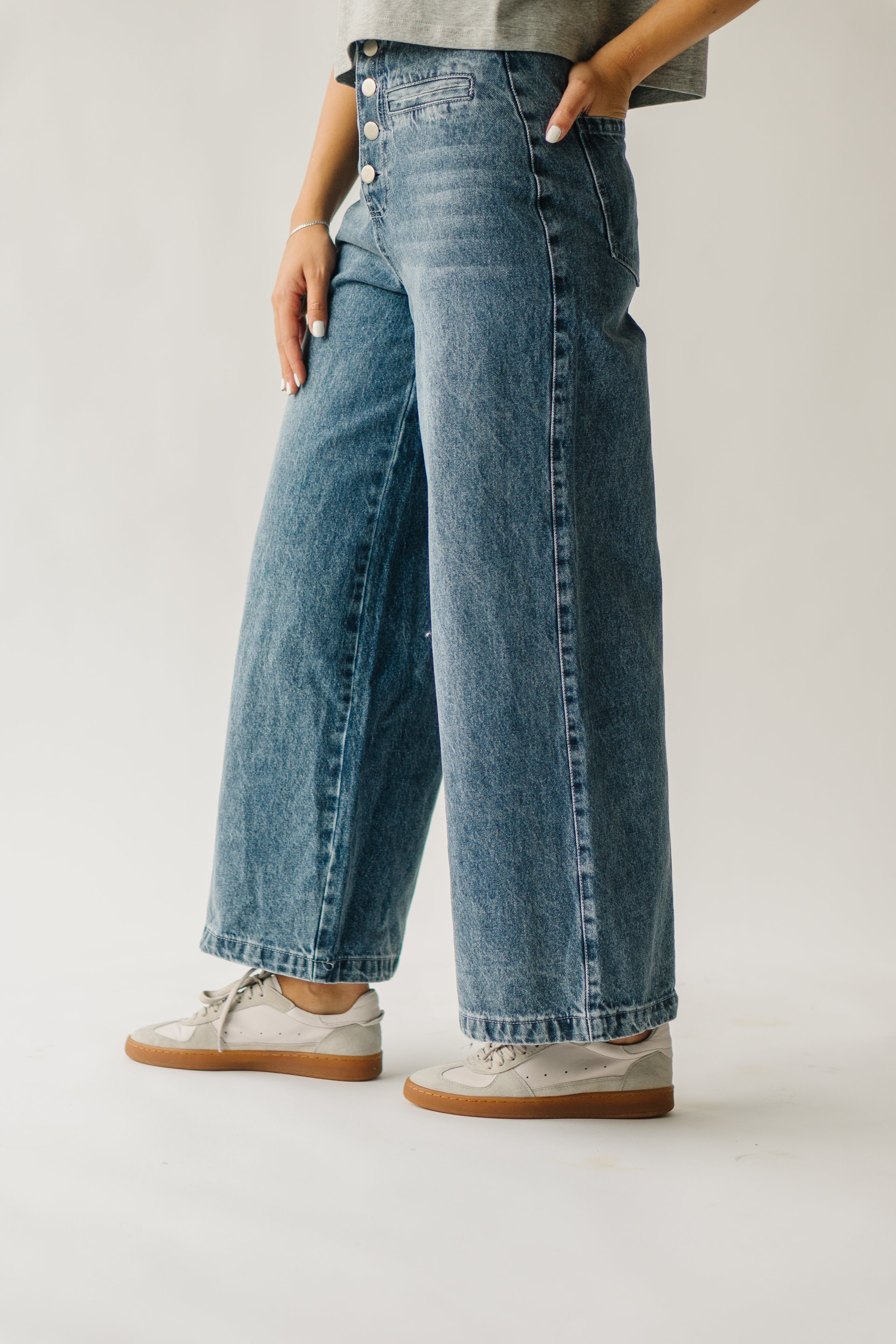 Davian High Waisted Jeans, Washed Denim - Shop Now