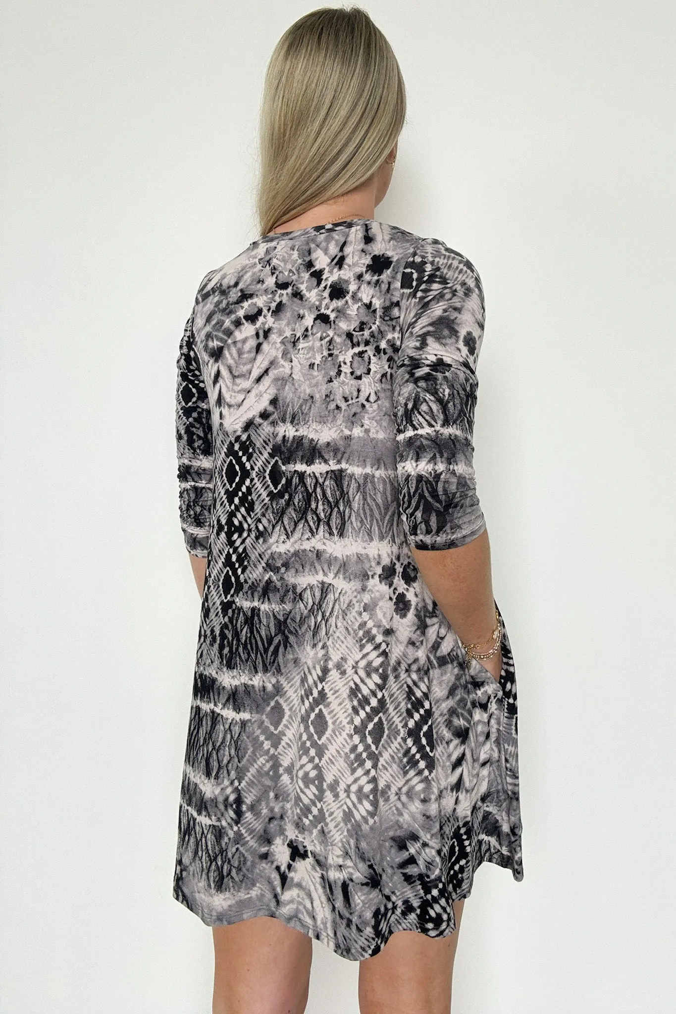 Dramatic Abstract Print Shift Dress