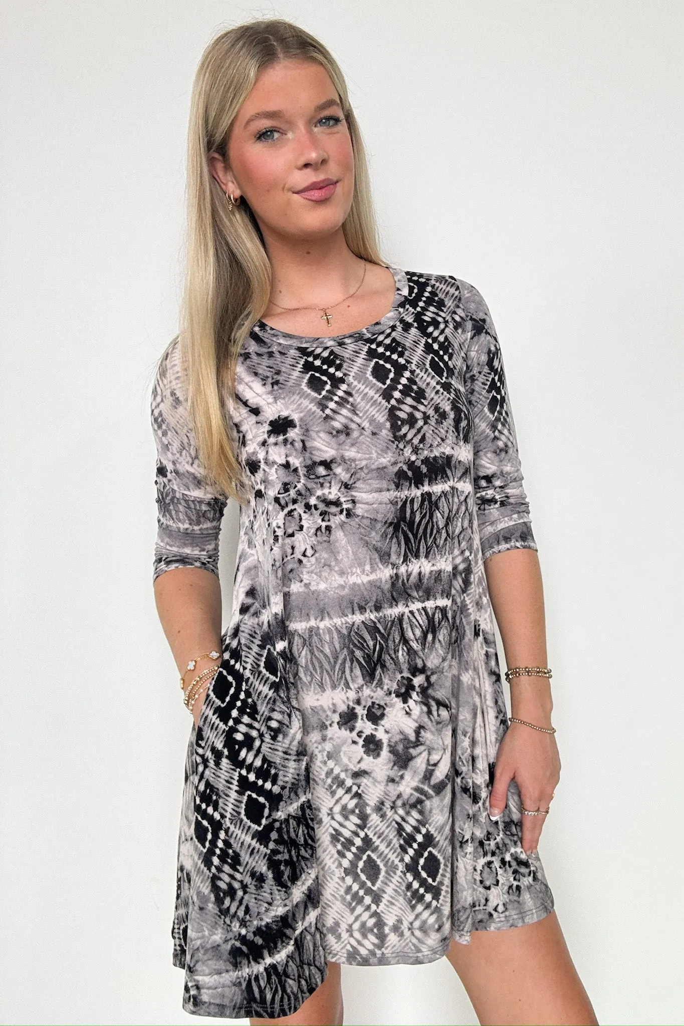 Dramatic Abstract Print Shift Dress