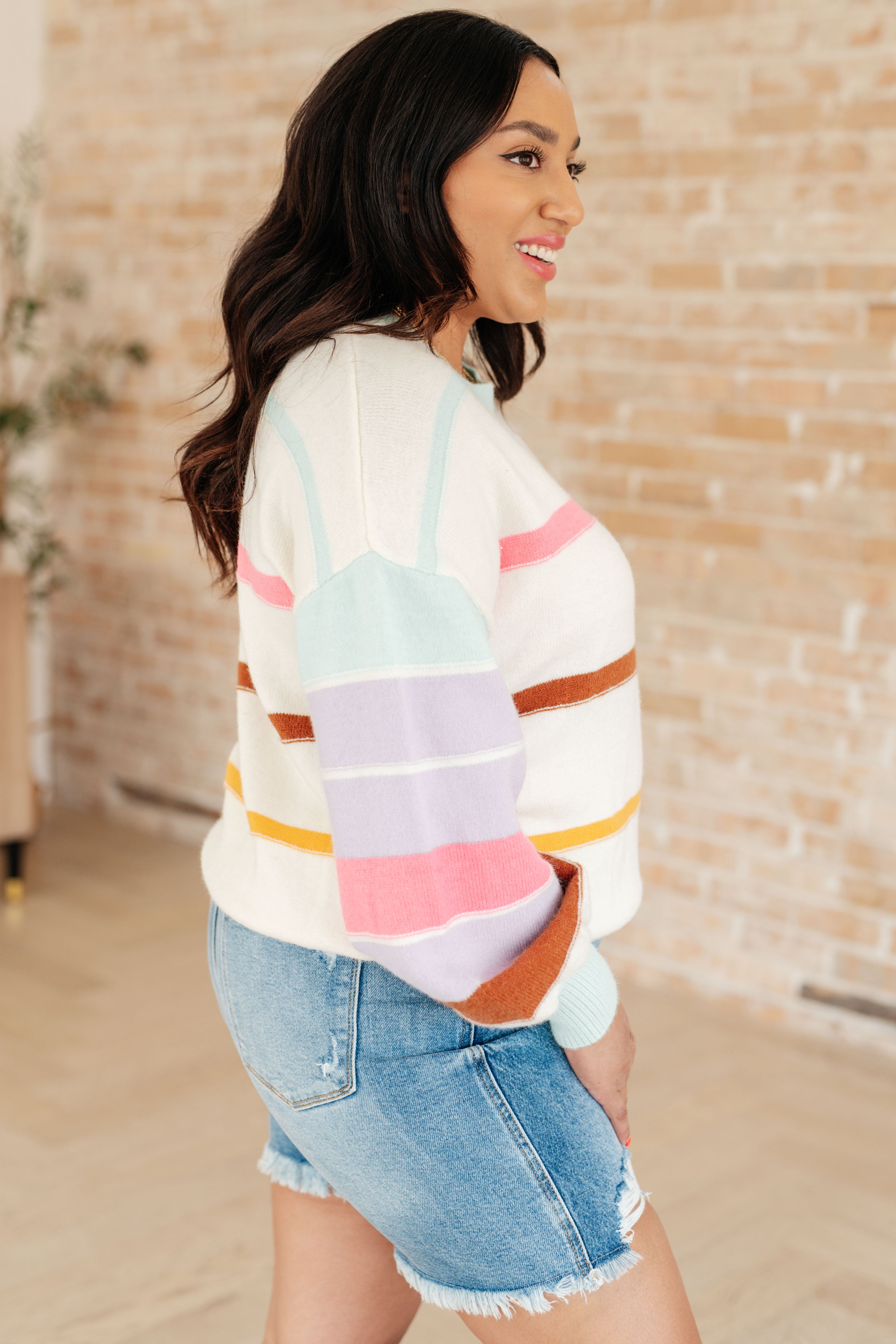 Flawless Striped Sweater - Perfect for Your Wardrobe