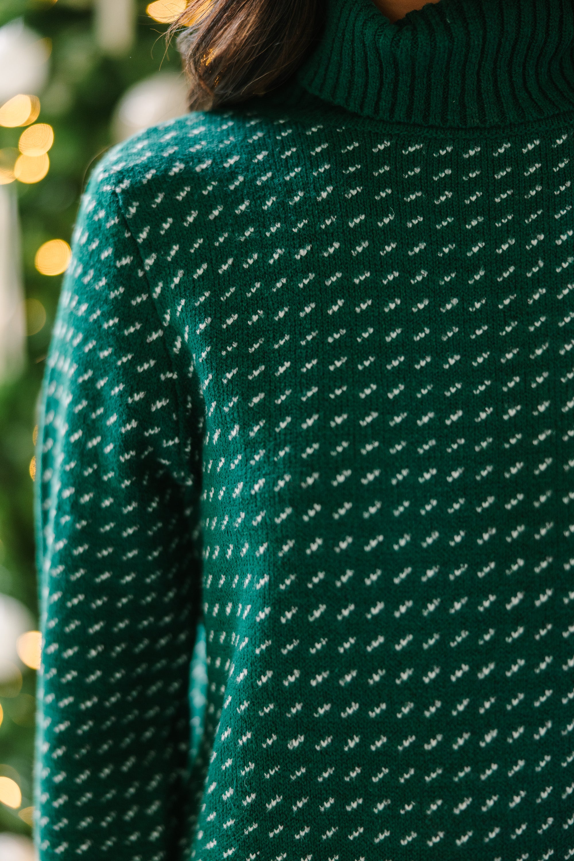 Forest Green Turtleneck Sweater - Complete Outfit Essential