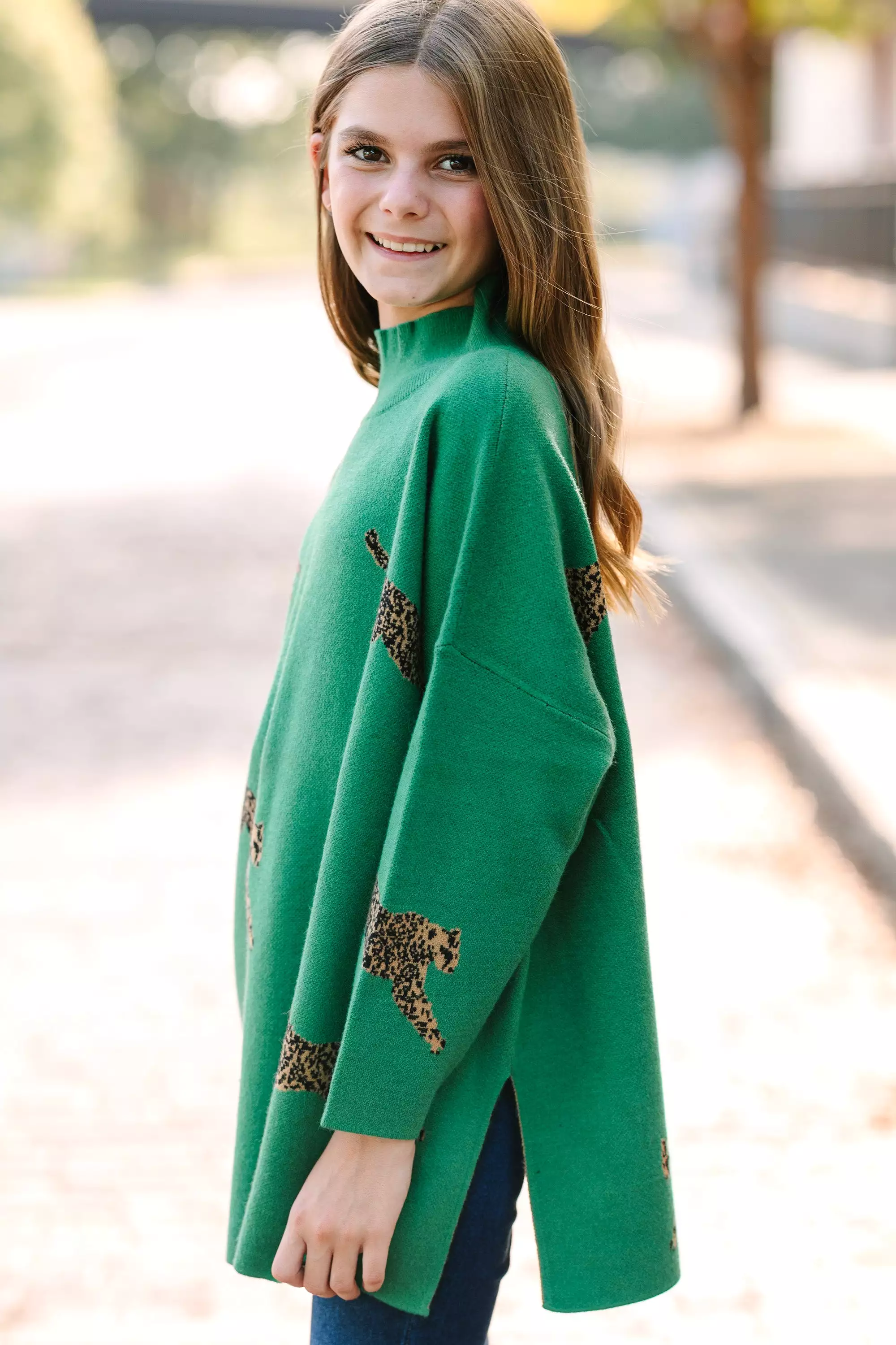 Girls: Kelly Green Cheetah 3/4 Sleeve Sweater - Quick Decisions