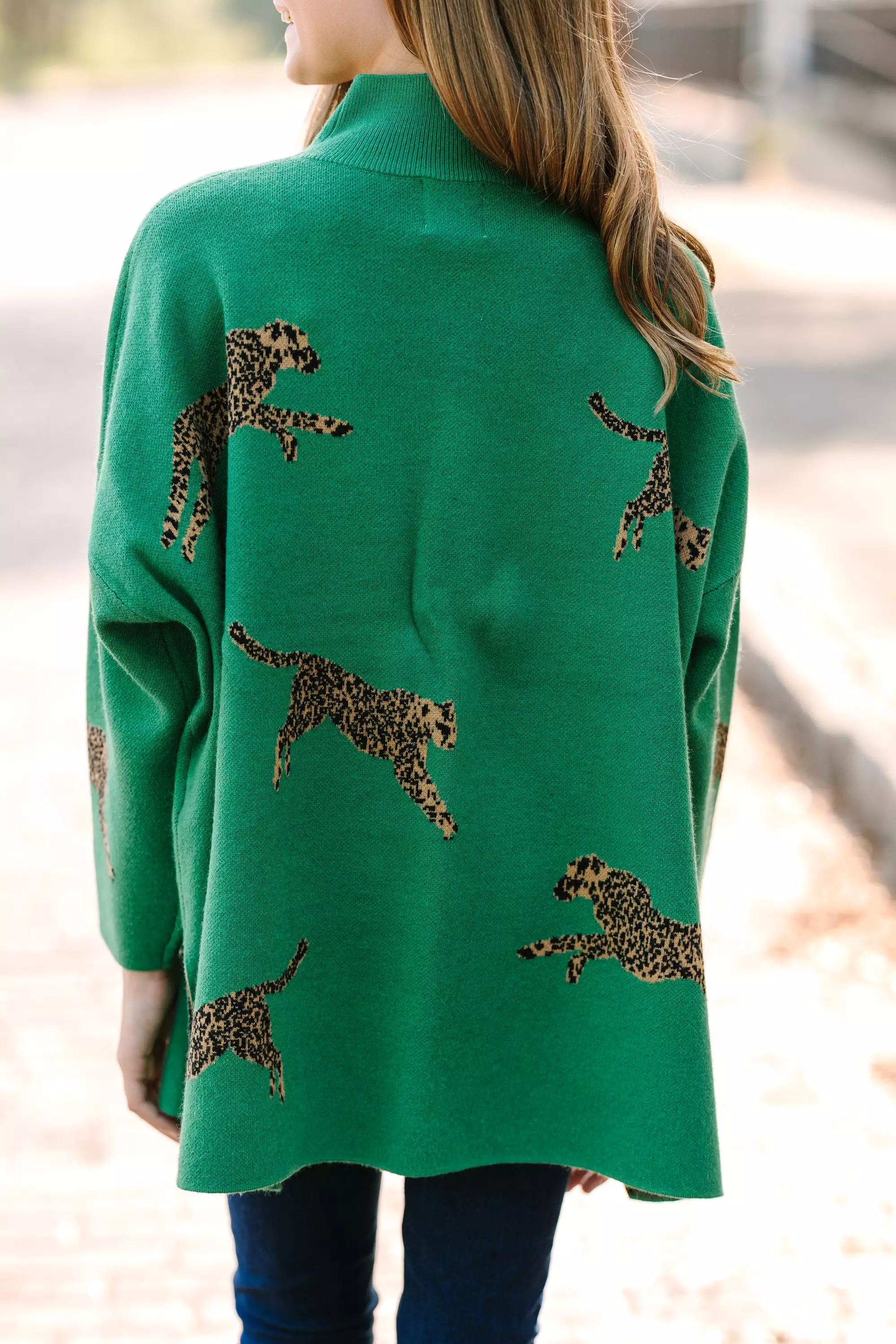 Girls: Kelly Green Cheetah 3/4 Sleeve Sweater - Quick Decisions