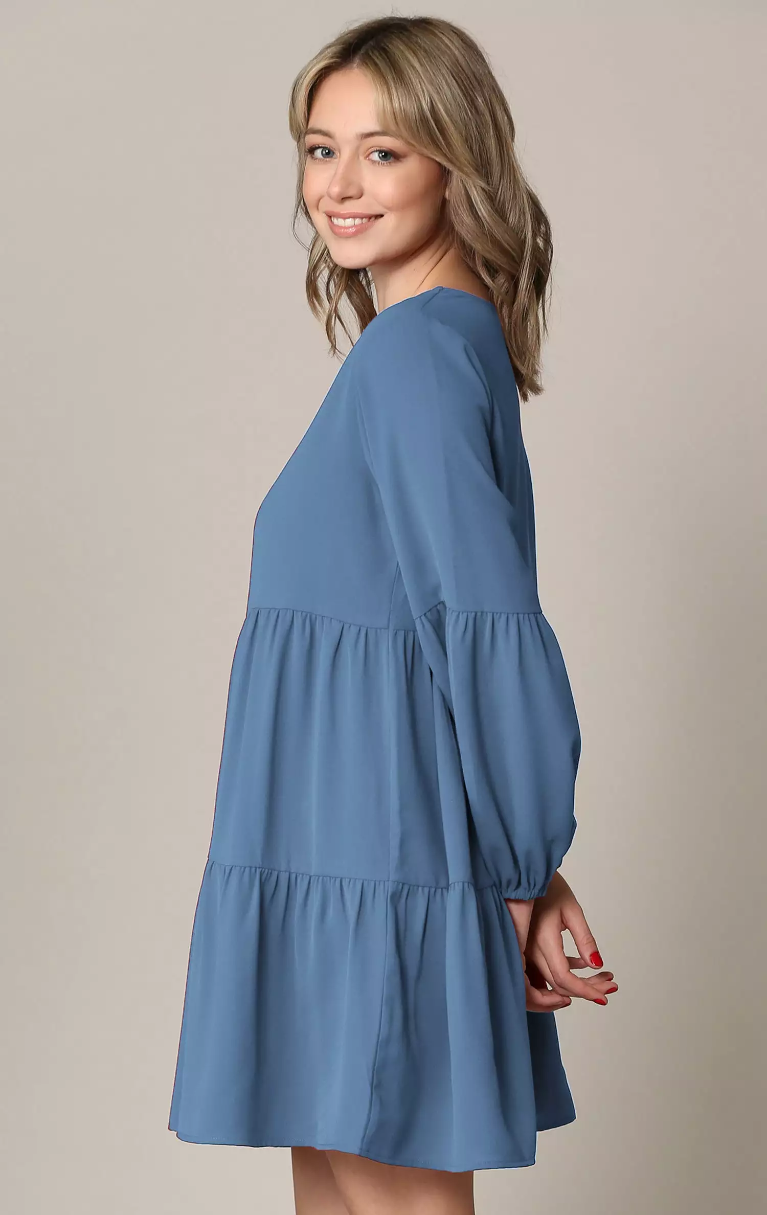 Johnny Casual Flowy Swing Shift Dress with Long Sleeves and Tiered Design