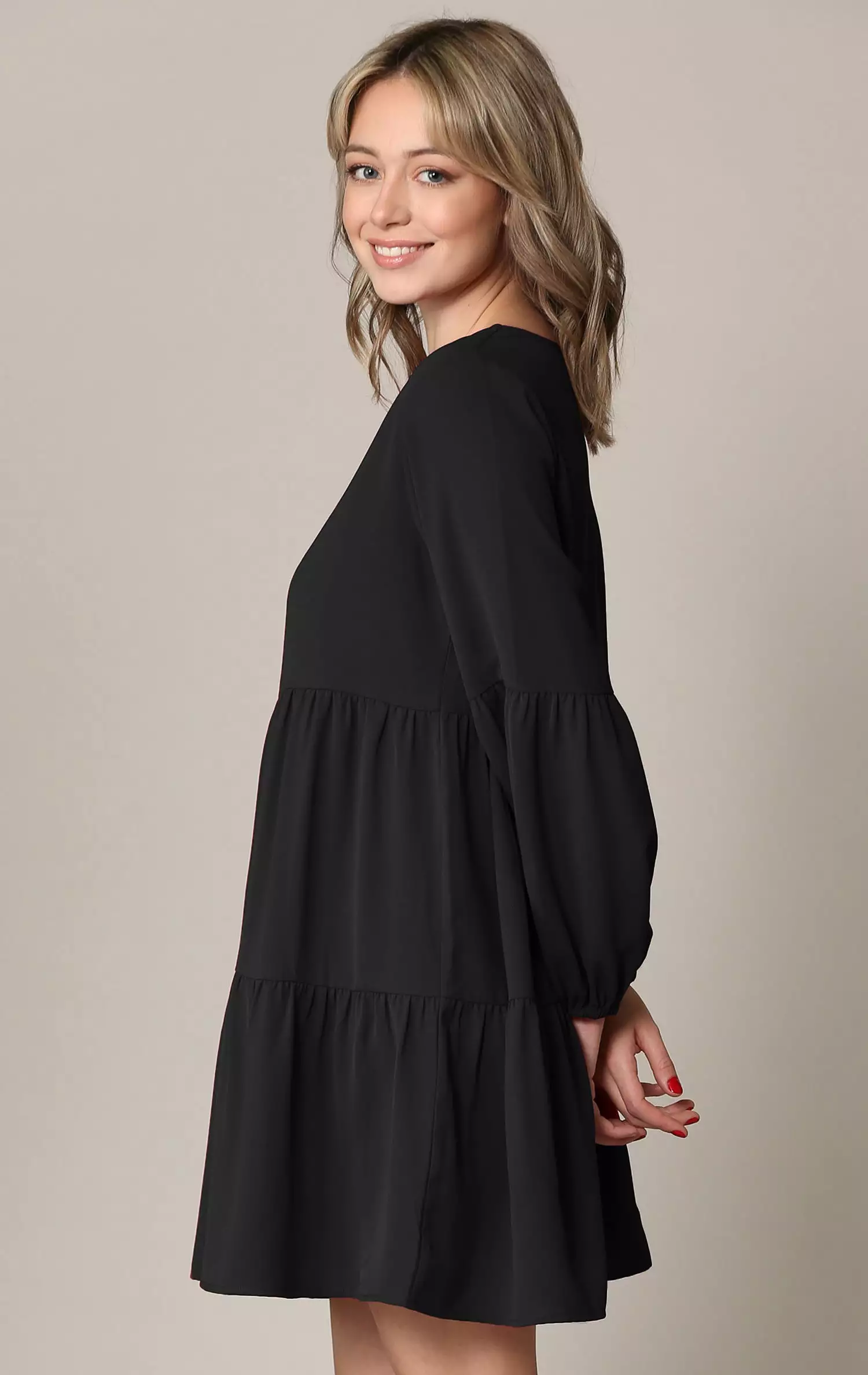 Johnny Casual Flowy Swing Shift Dress with Long Sleeves and Tiered Design