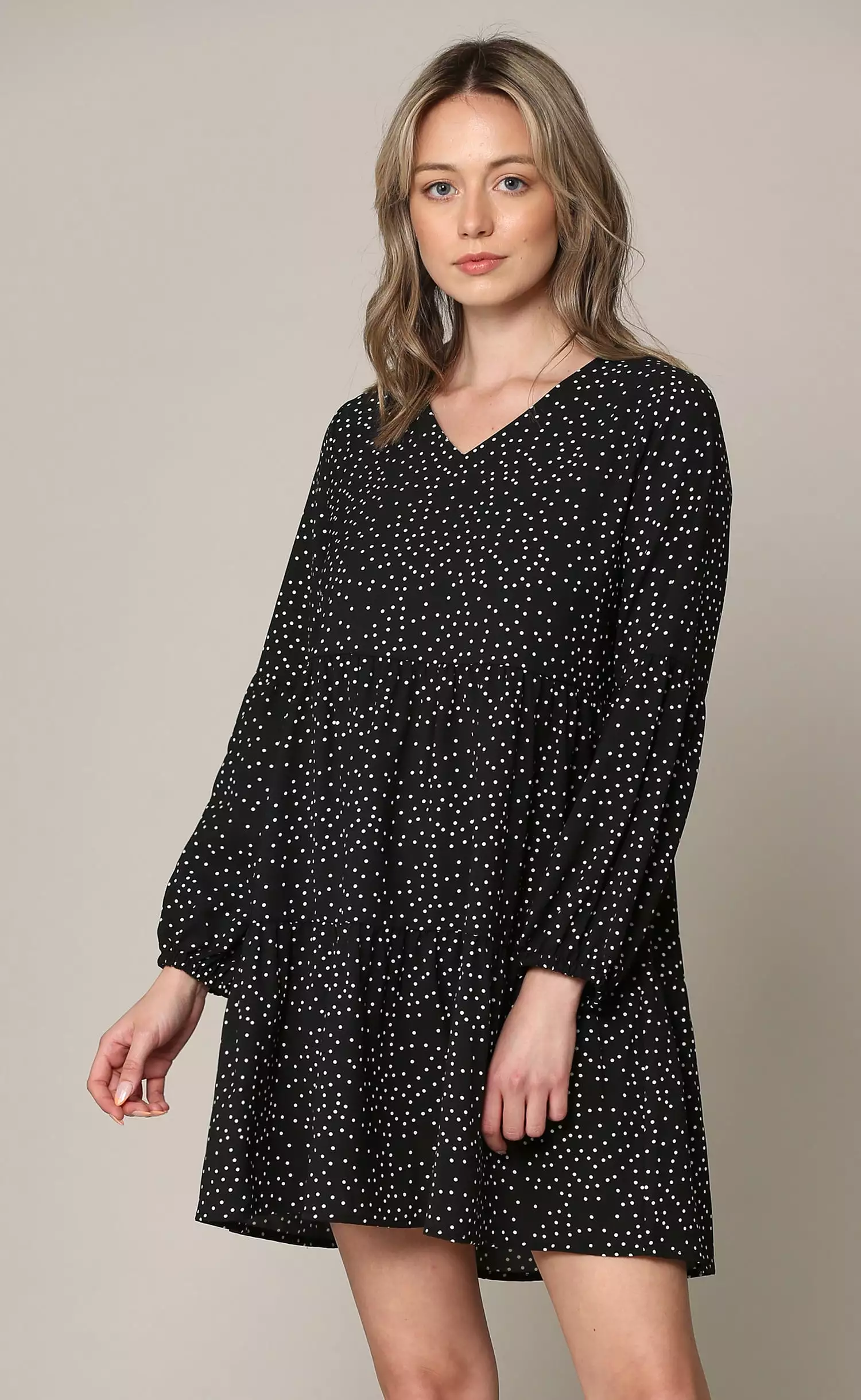 Johnny Casual Flowy Swing Shift Dress with Long Sleeves and Tiered Design