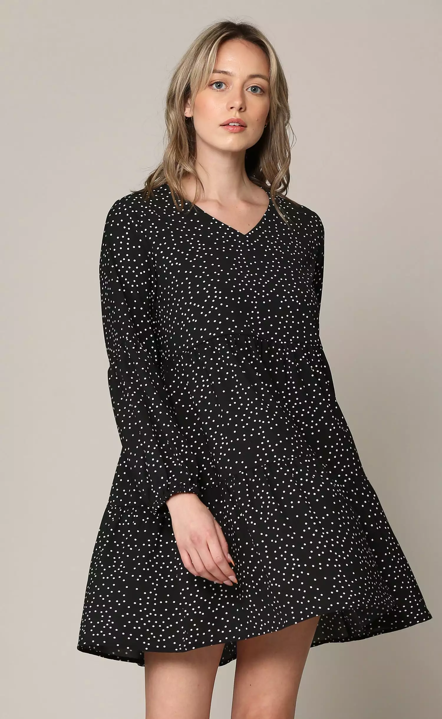 Johnny Casual Flowy Swing Shift Dress with Long Sleeves and Tiered Design