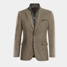 Light brown donegal tweed blazer essential.