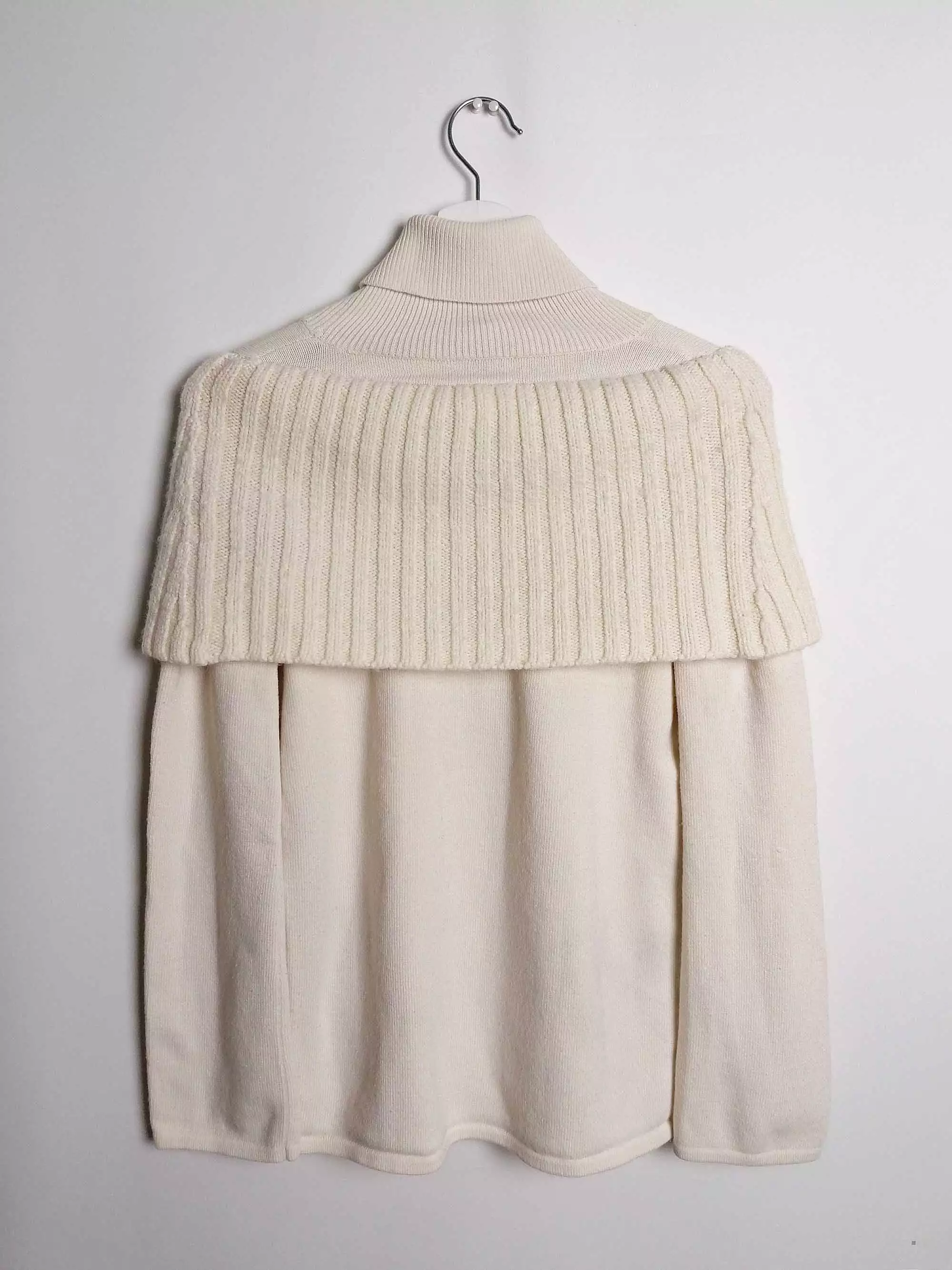 Mango Y2K White Turtleneck Sweater with Faux Collar