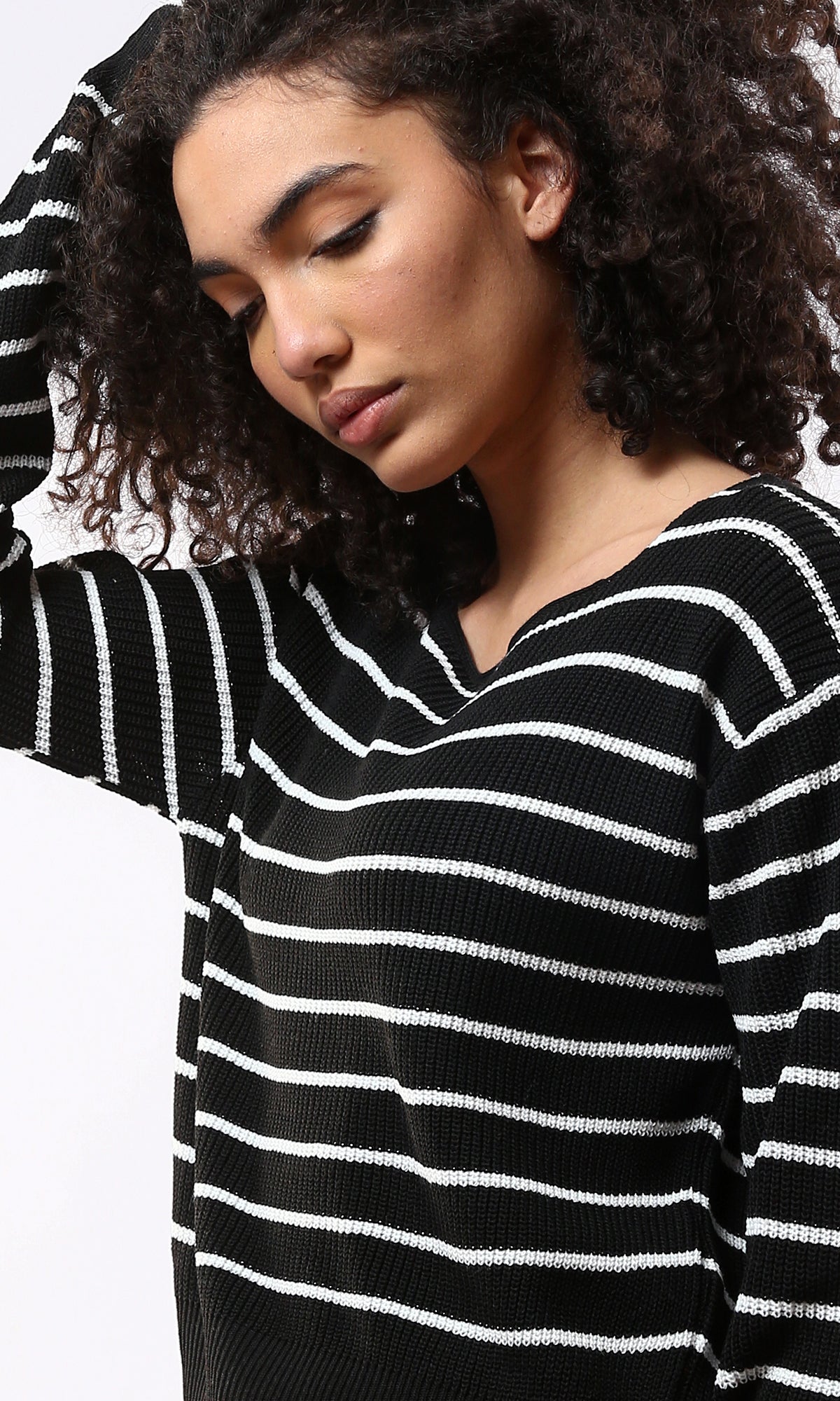 O177860 Boat Neck Striped Black & White Sweater