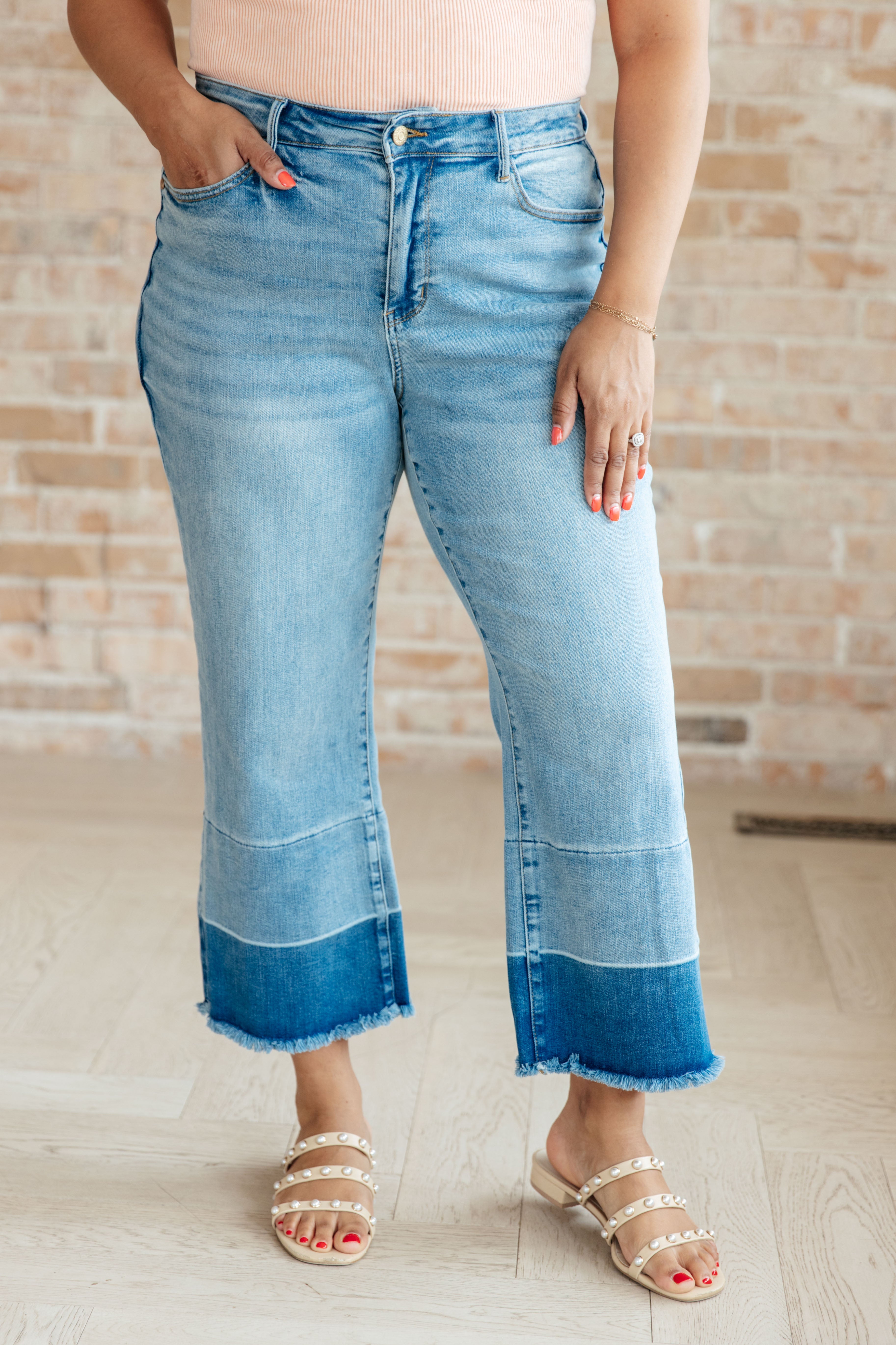 Olivia Wide Leg Crop Jeans - Medium Wash