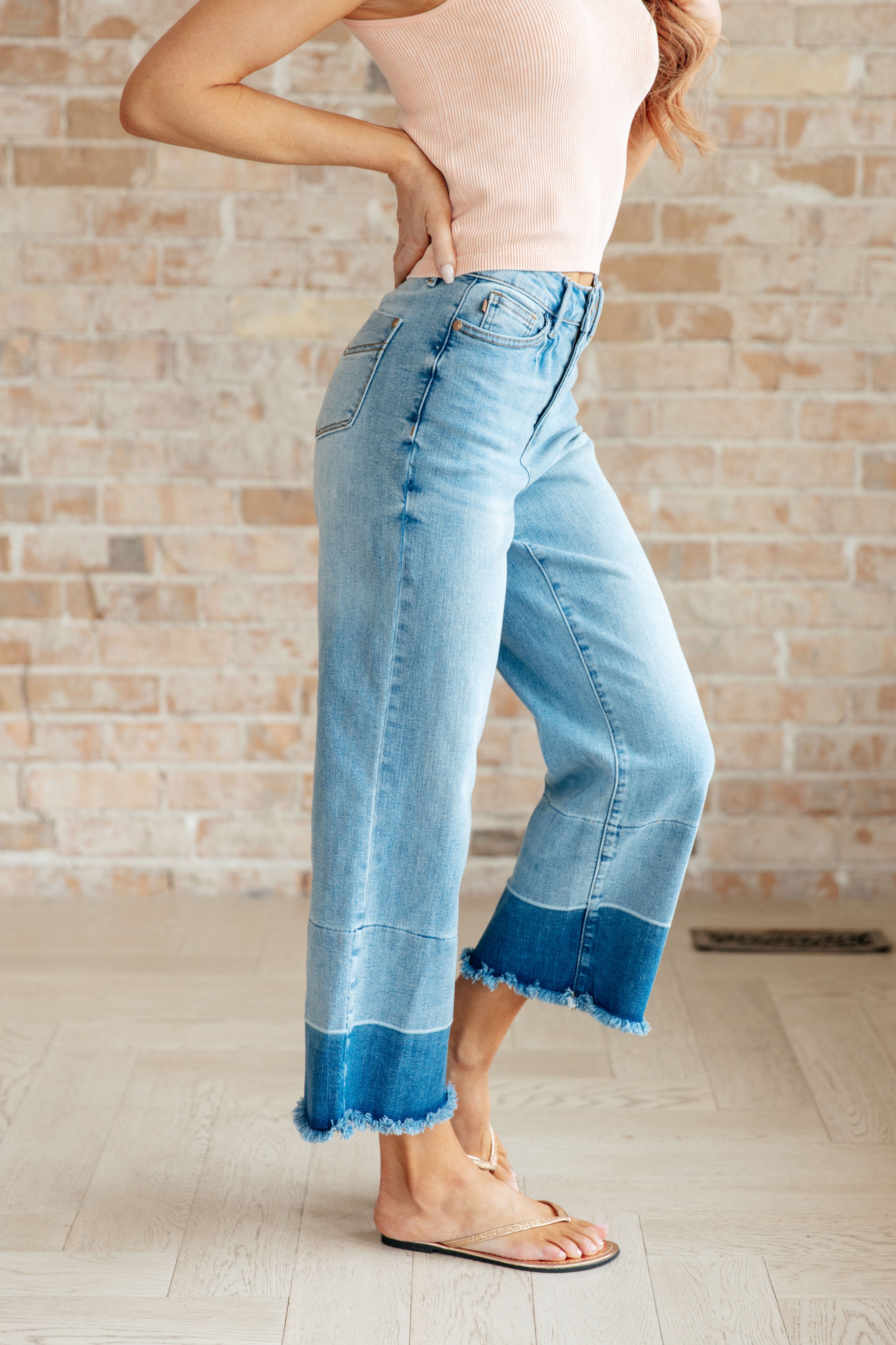 Olivia Wide Leg Crop Jeans - Medium Wash