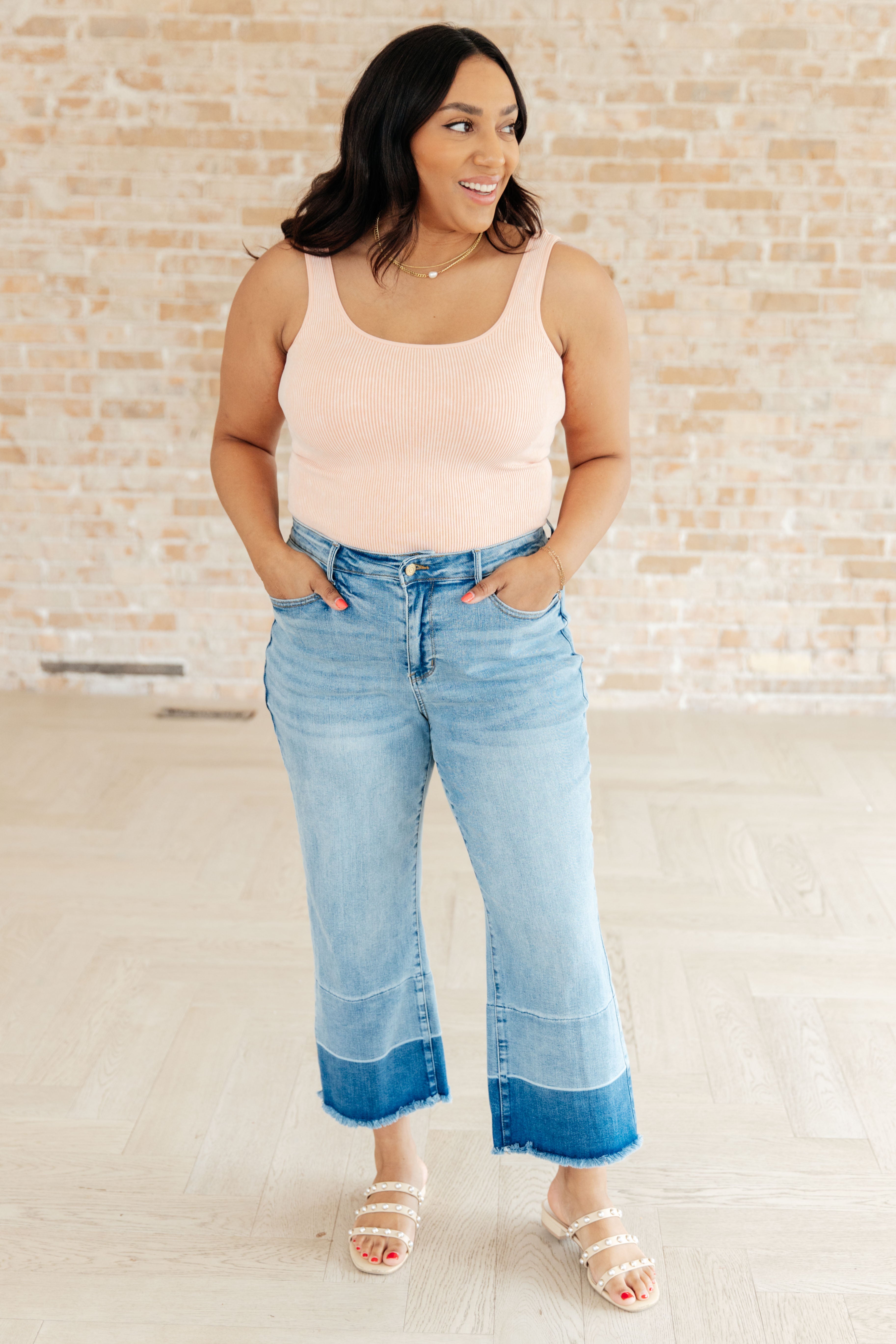 Olivia Wide Leg Crop Jeans - Medium Wash