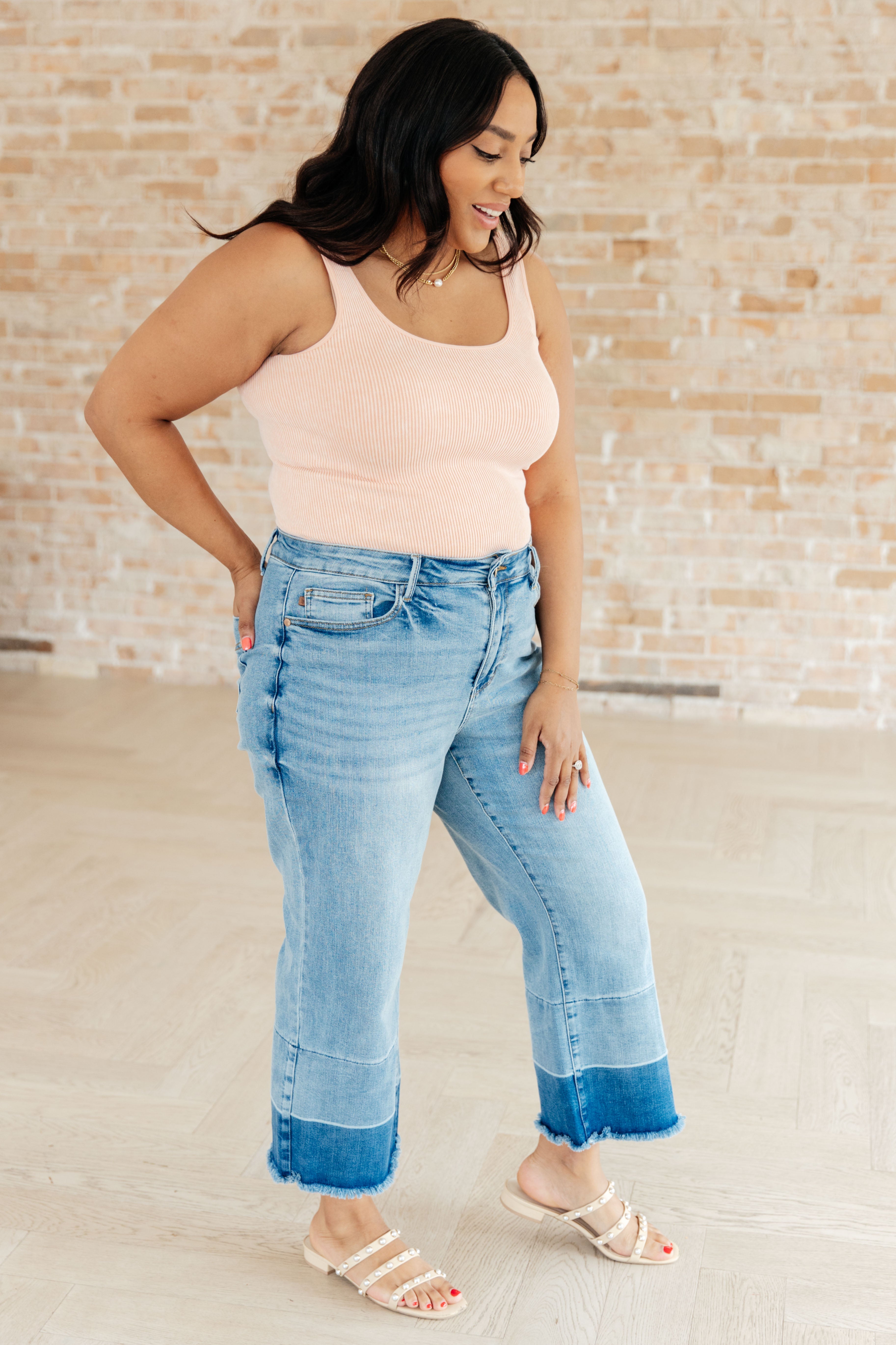 Olivia Wide Leg Crop Jeans - Medium Wash