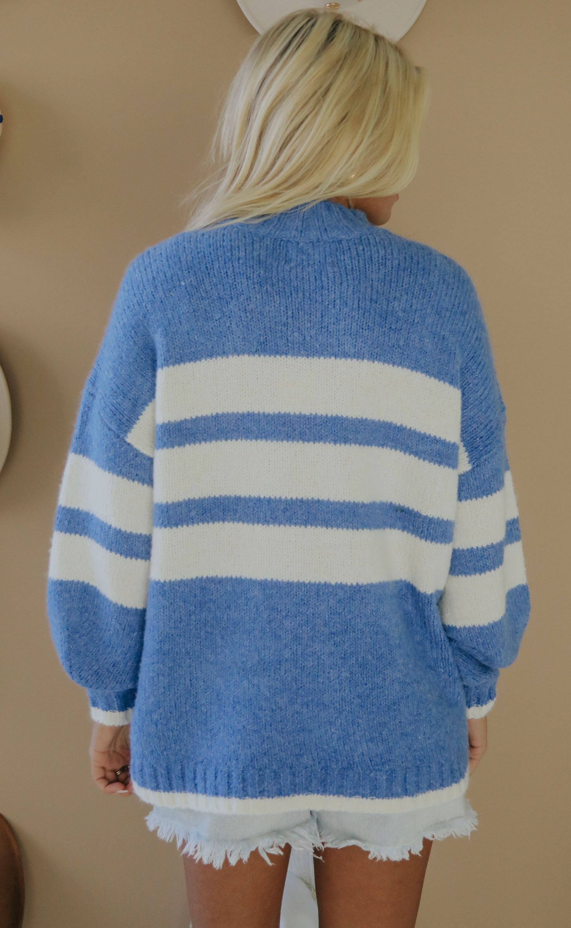 Pistol: Carlen Sweater in Campanula color.