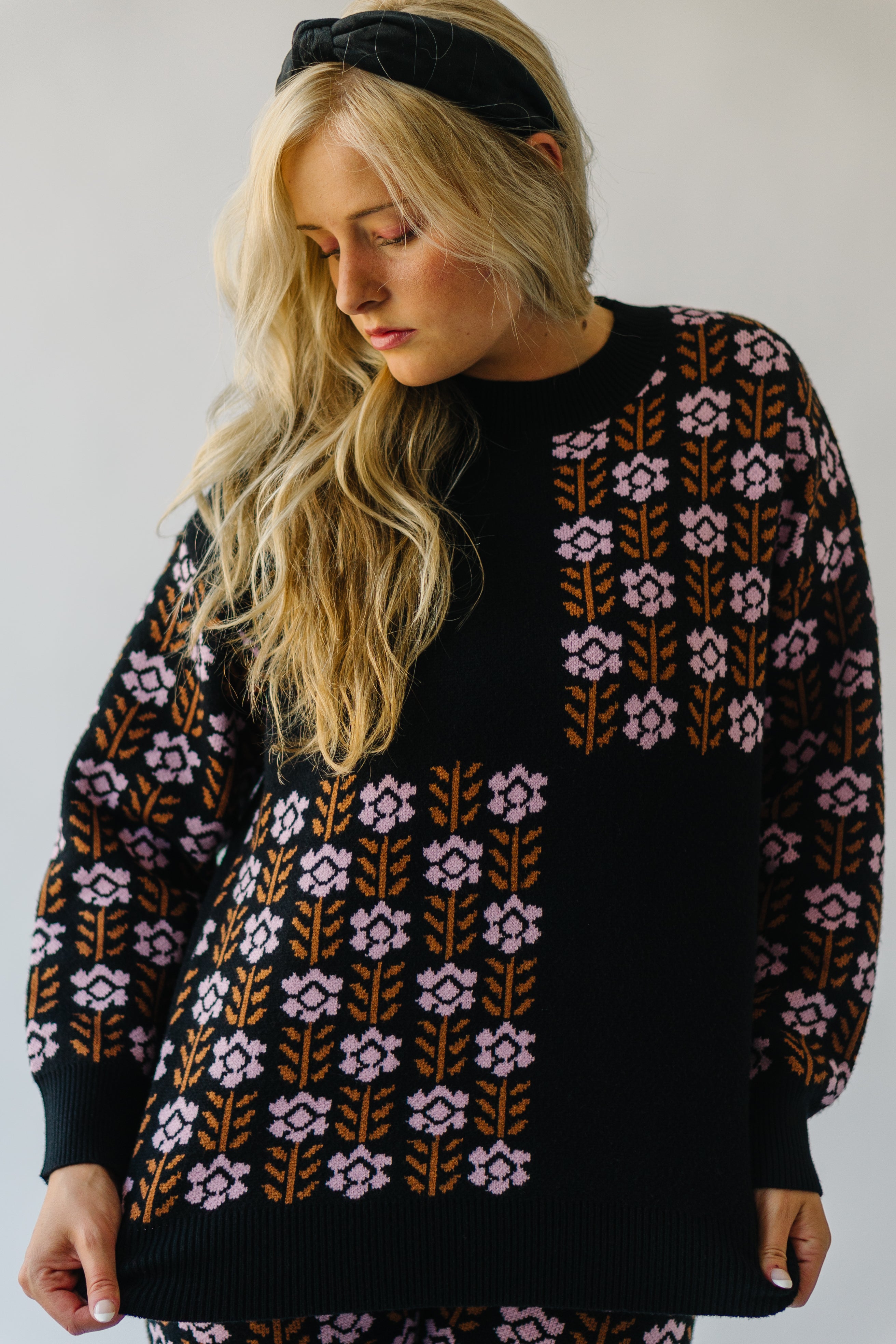 Putney Black Floral Contrast Pullover