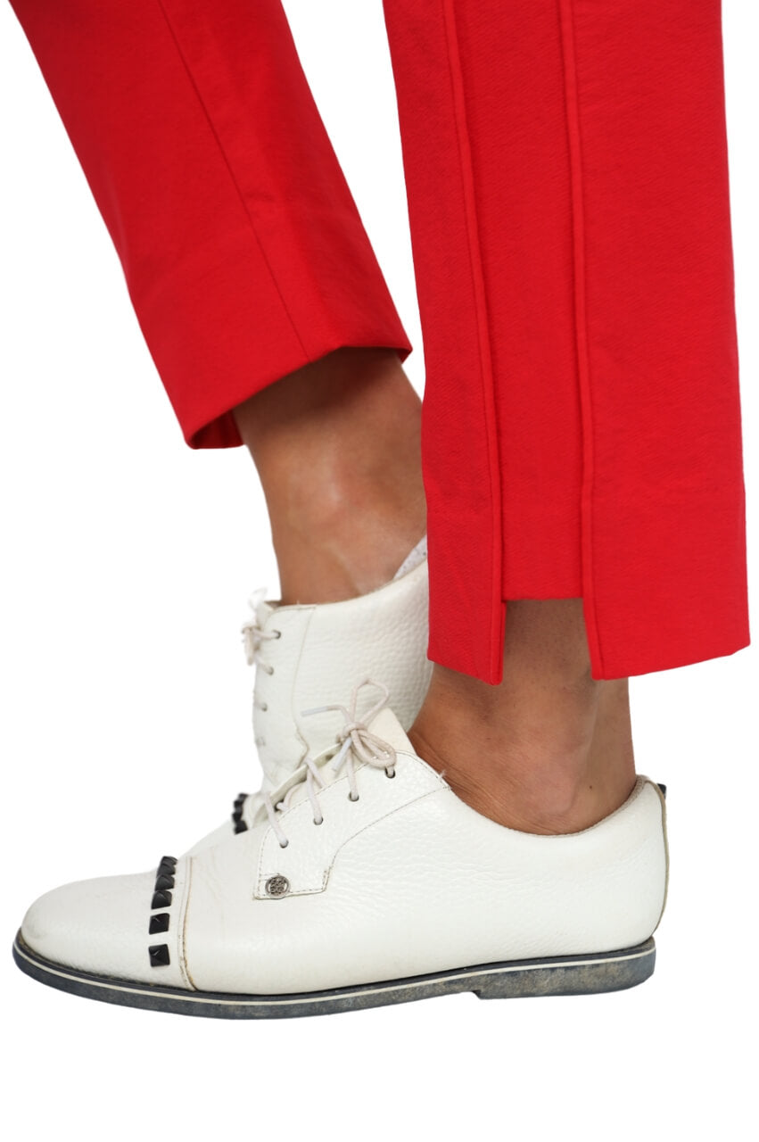 Red ankle pant stretch.