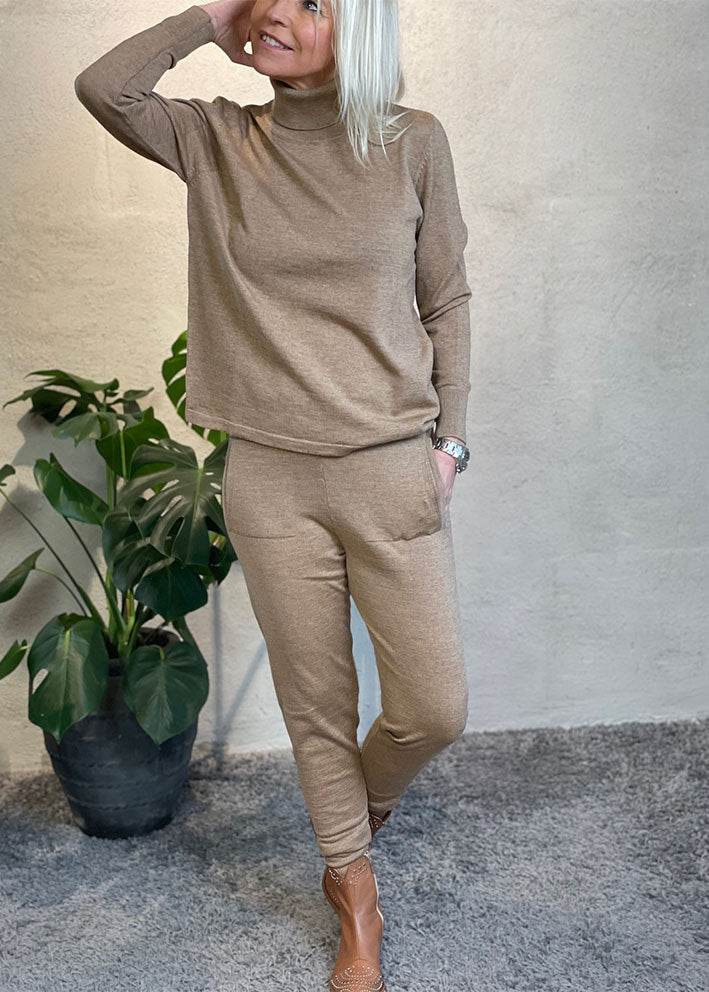 Sibin Linnebjerg Lira Camel Turtleneck Sweater