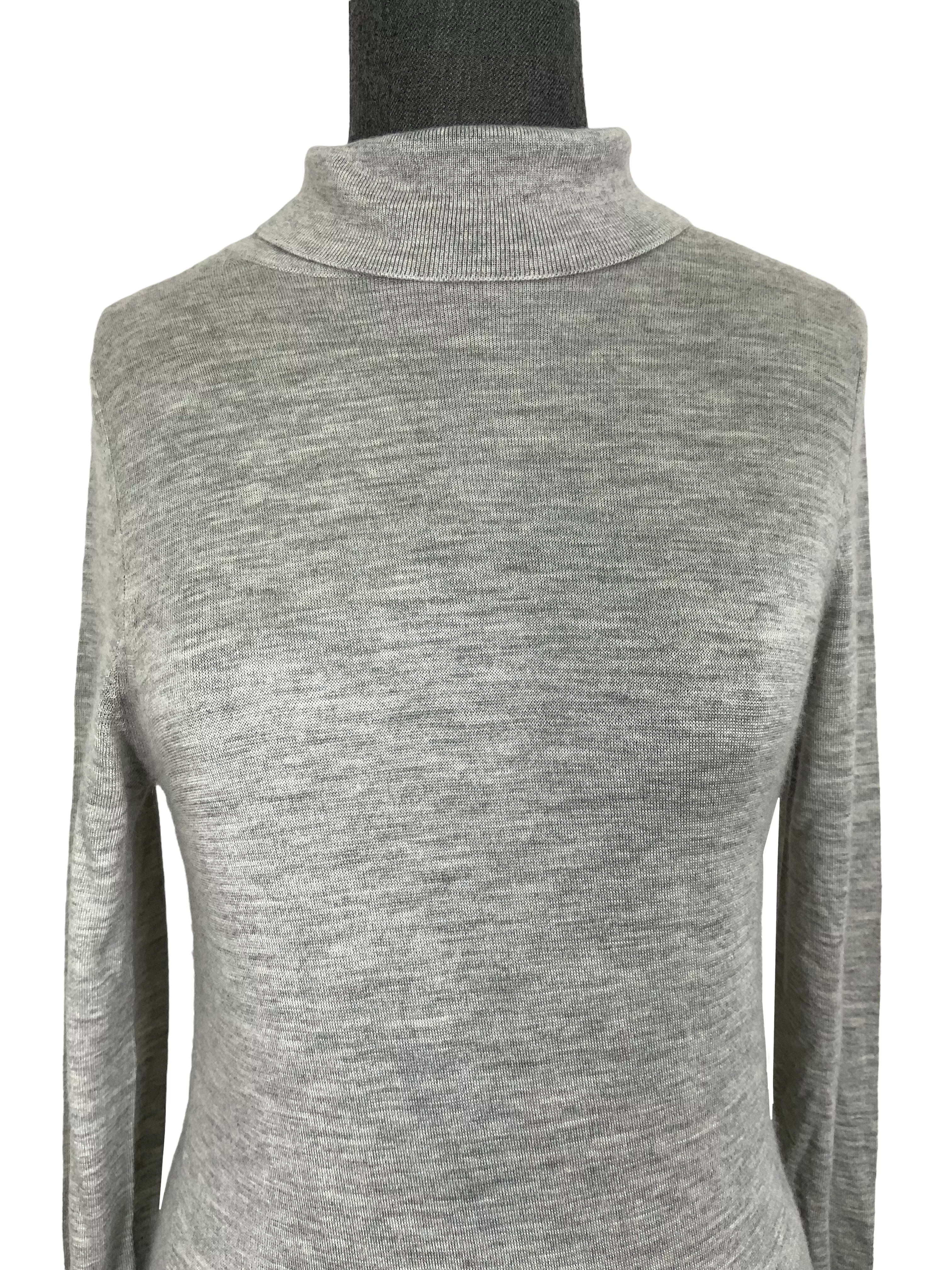 The Row Cashmere Silk Turtleneck Sweater Small.