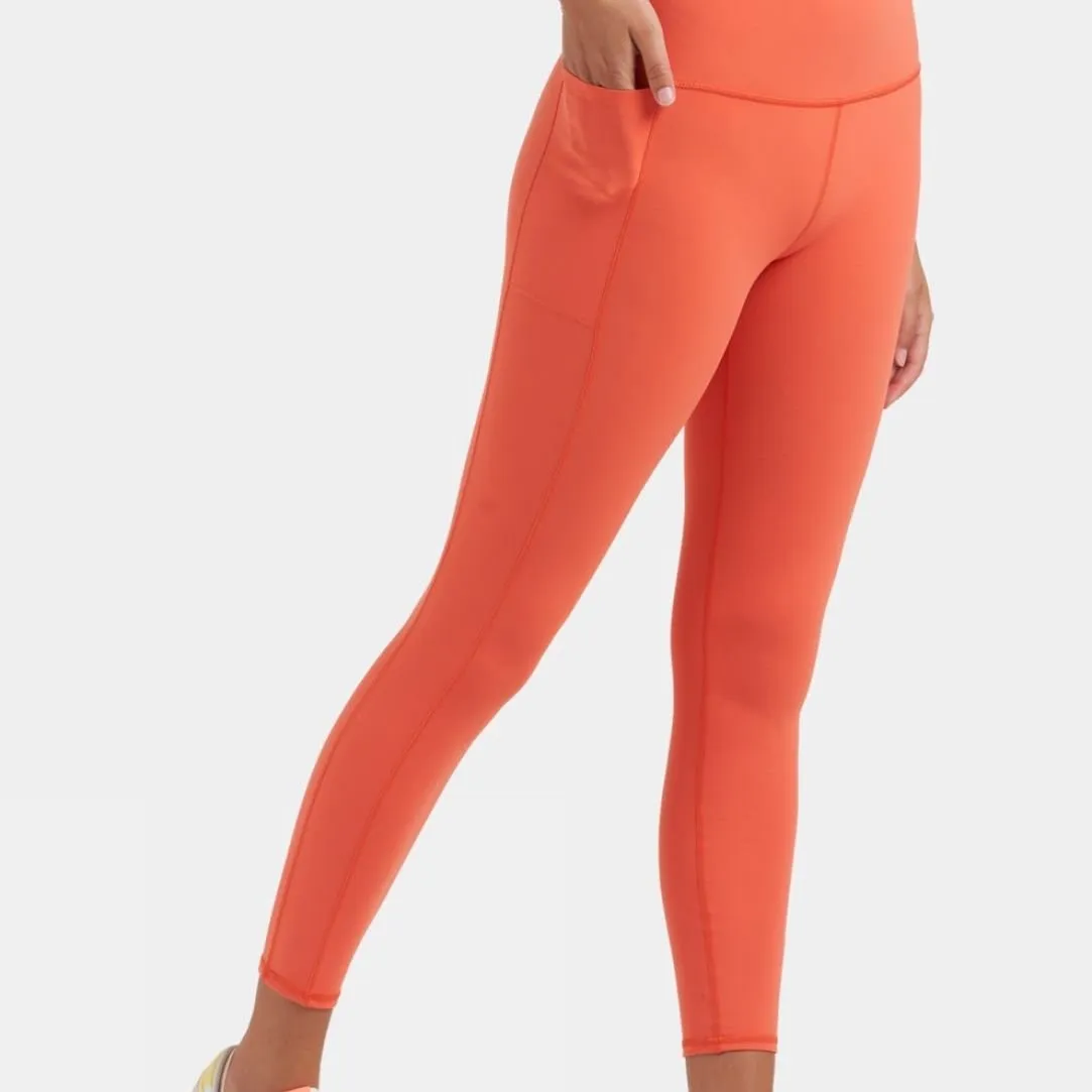 Women's Studio Leggings with Pockets